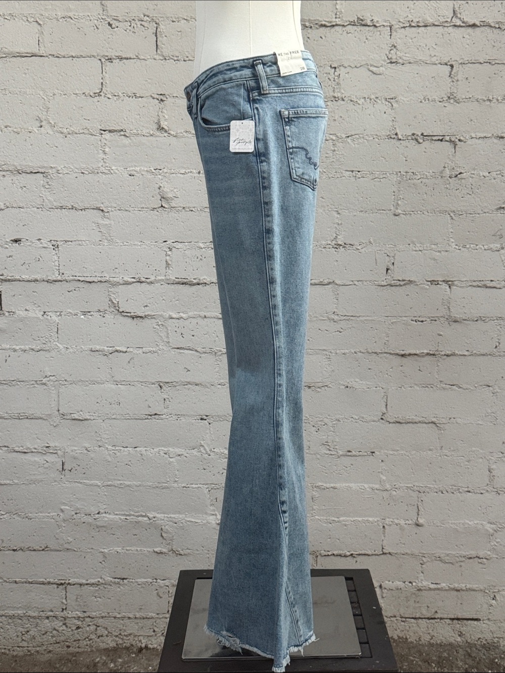 Free People We The Free Emre Flare Jeans Poppy Blue Size 28 - Picture 8 of 16